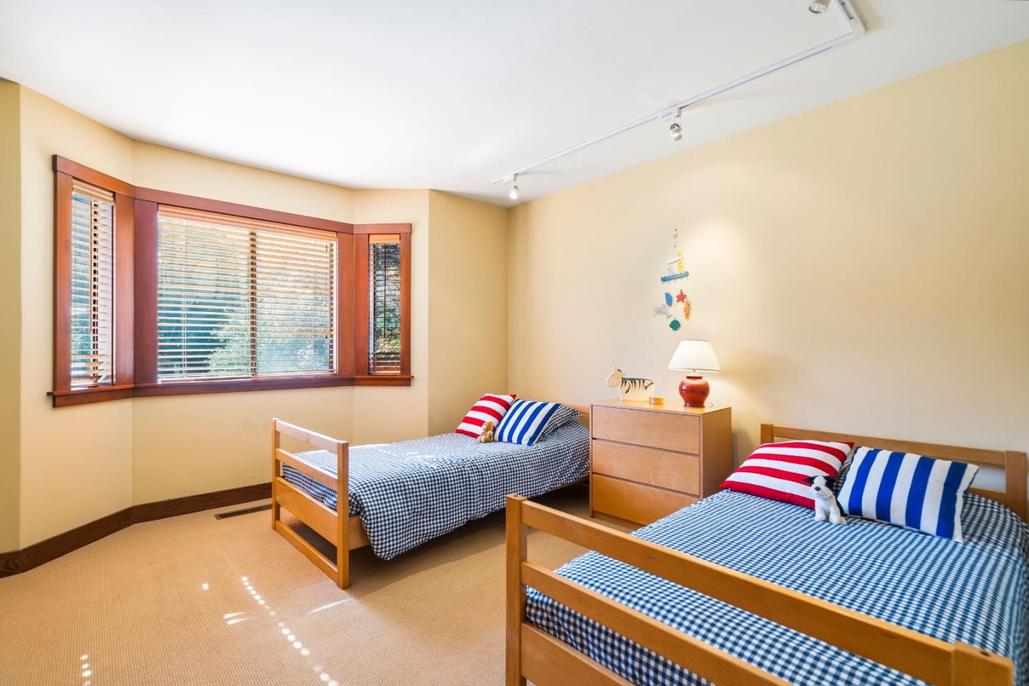 Property photo 37