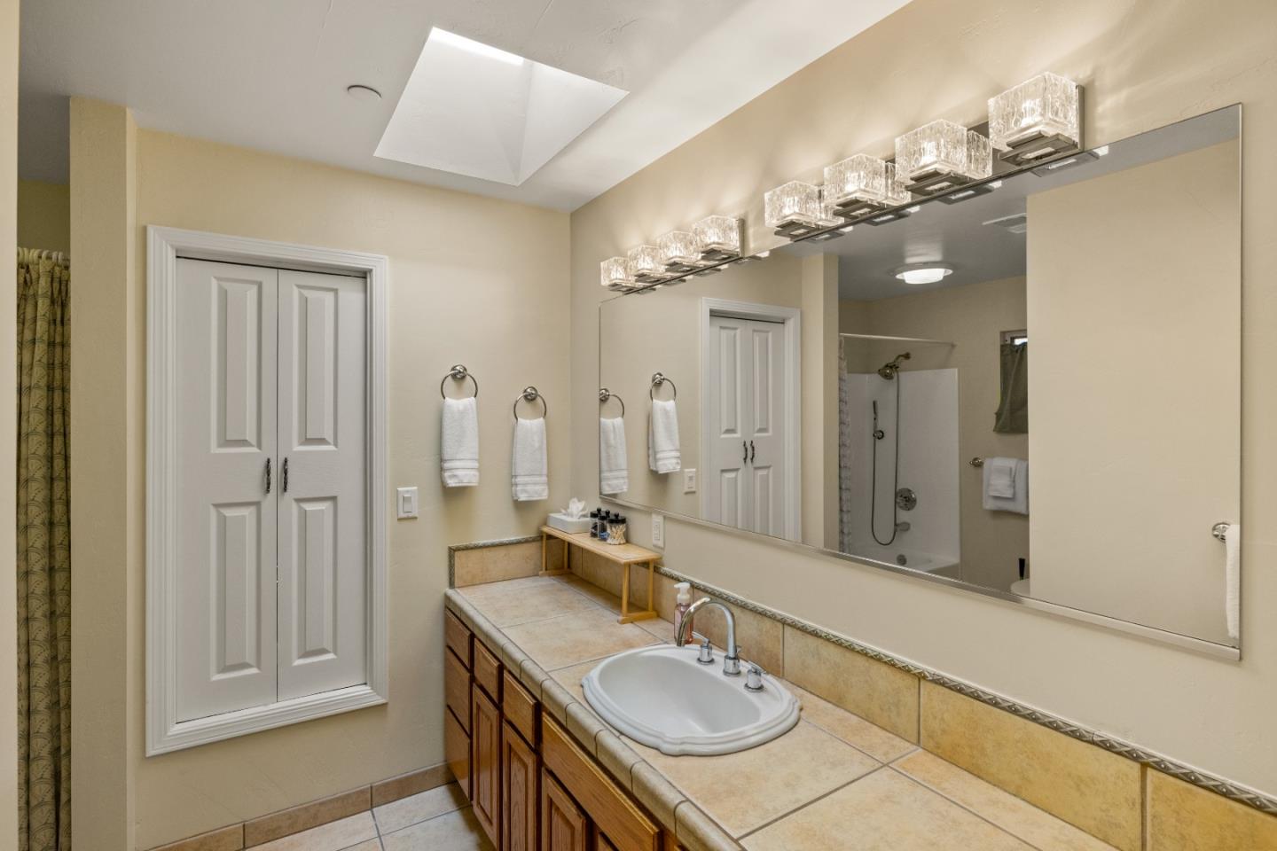Property photo 46