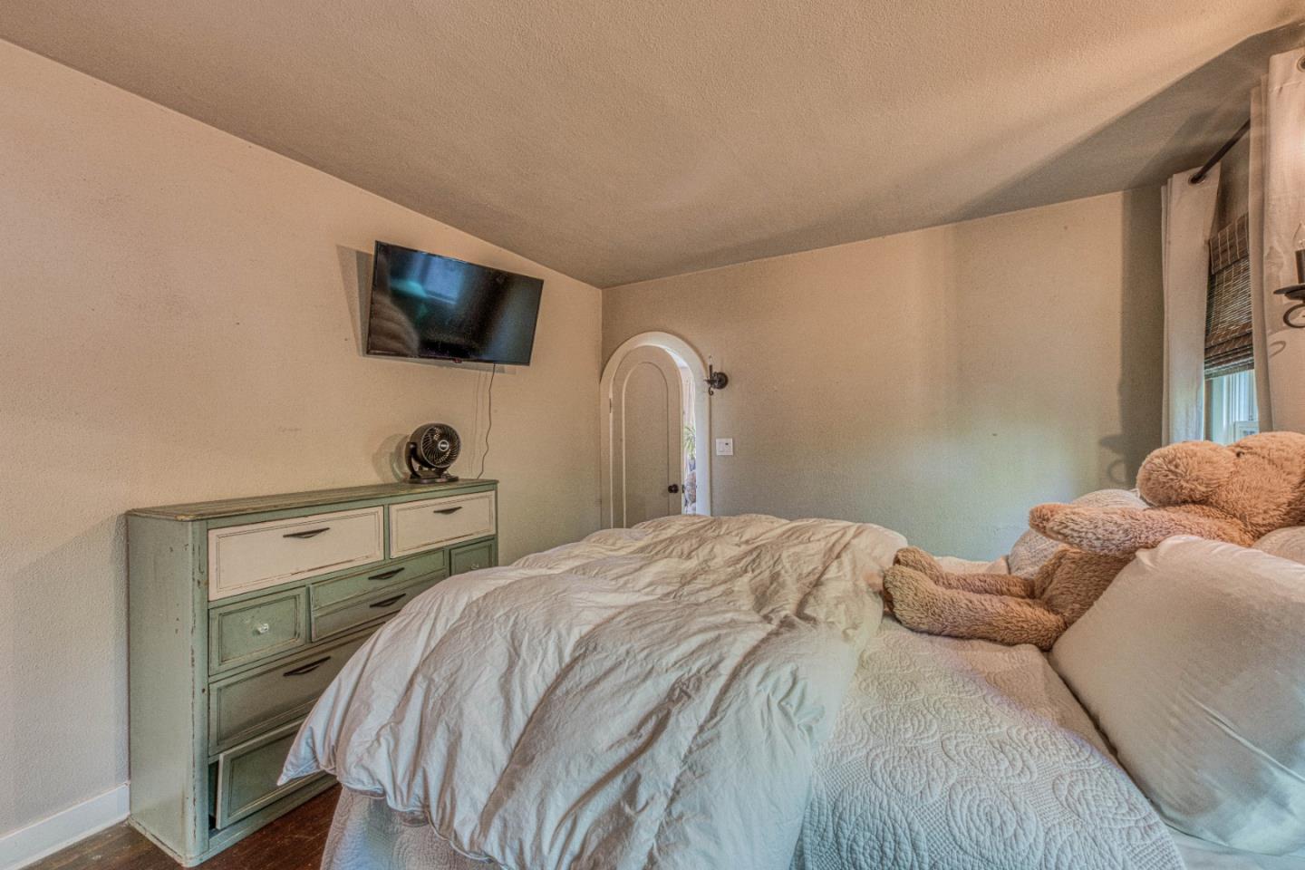 Property photo 33