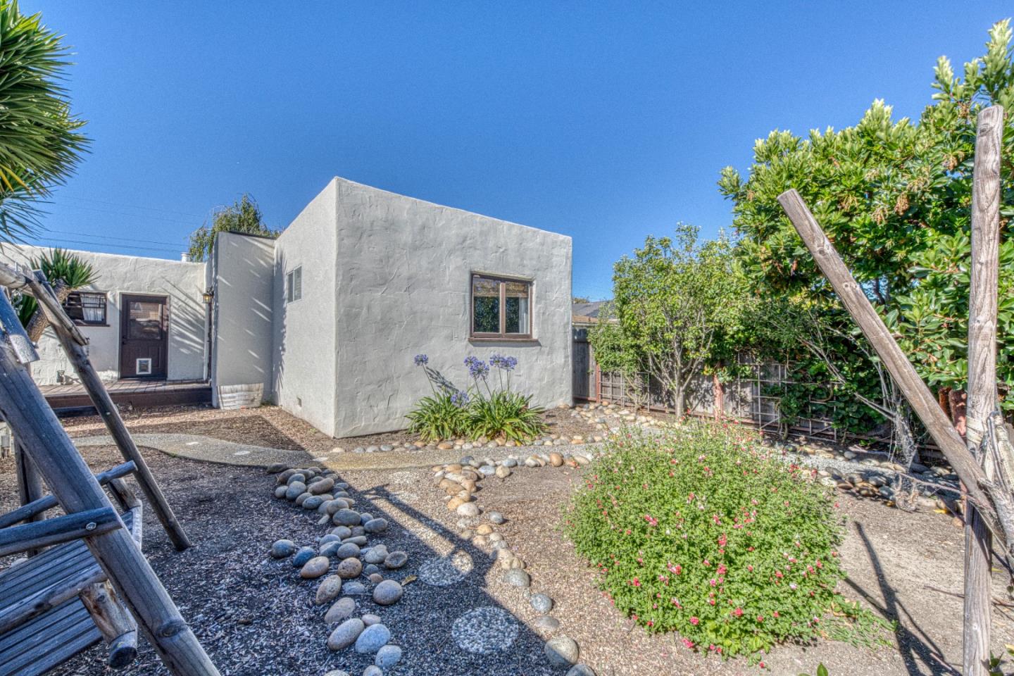 Property photo 44