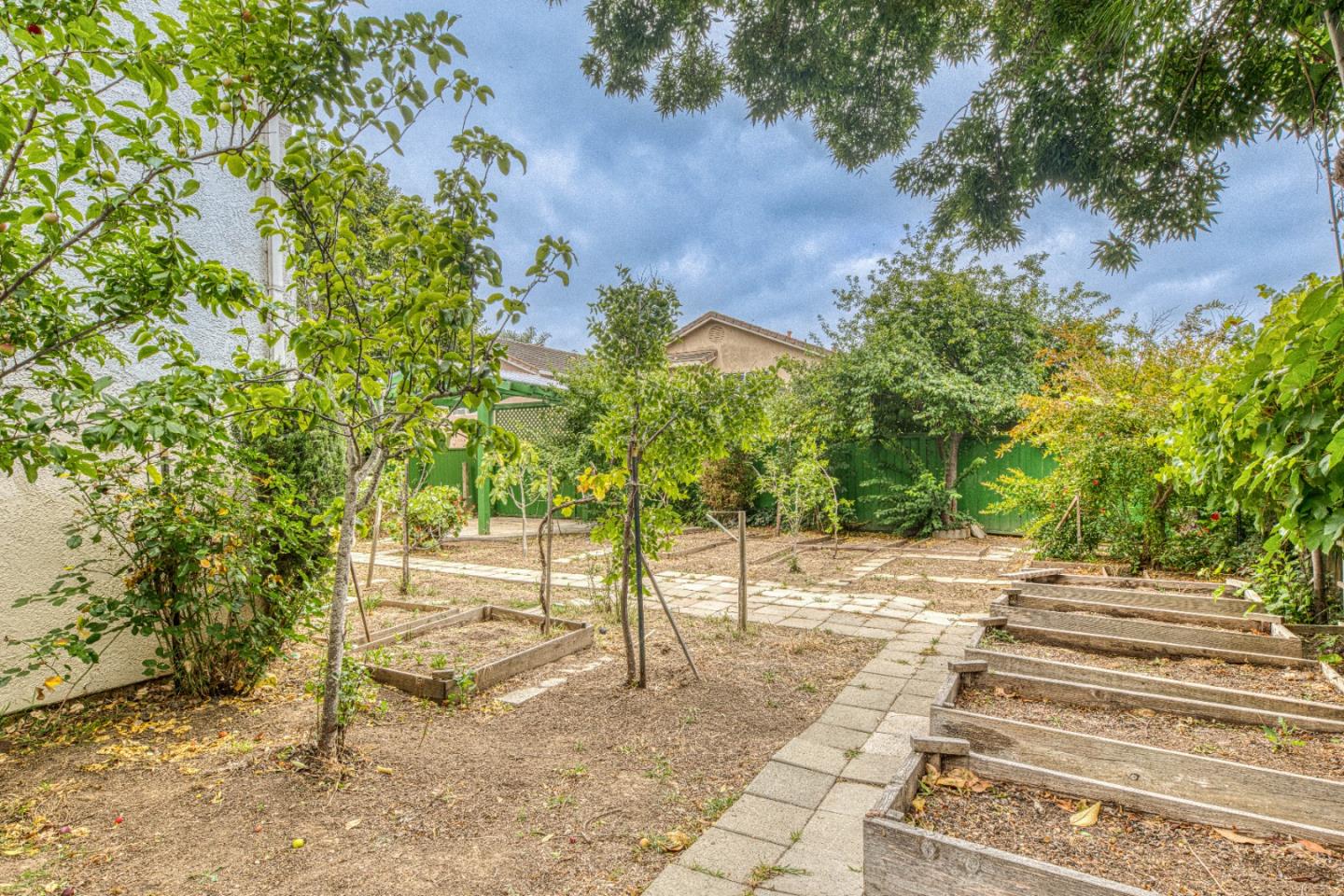 Property photo 42