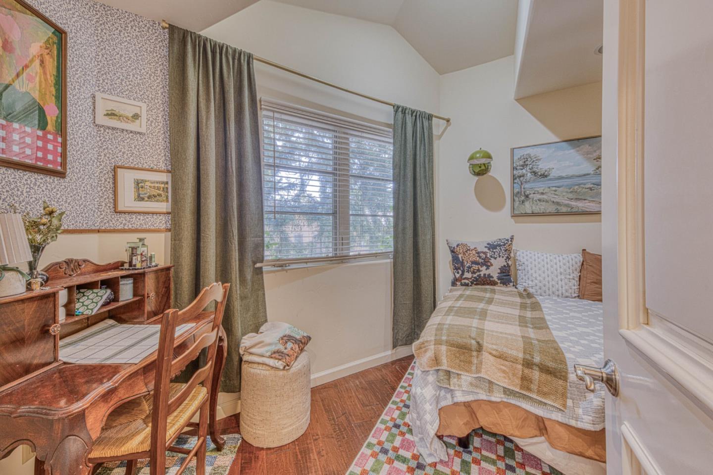Property photo 44